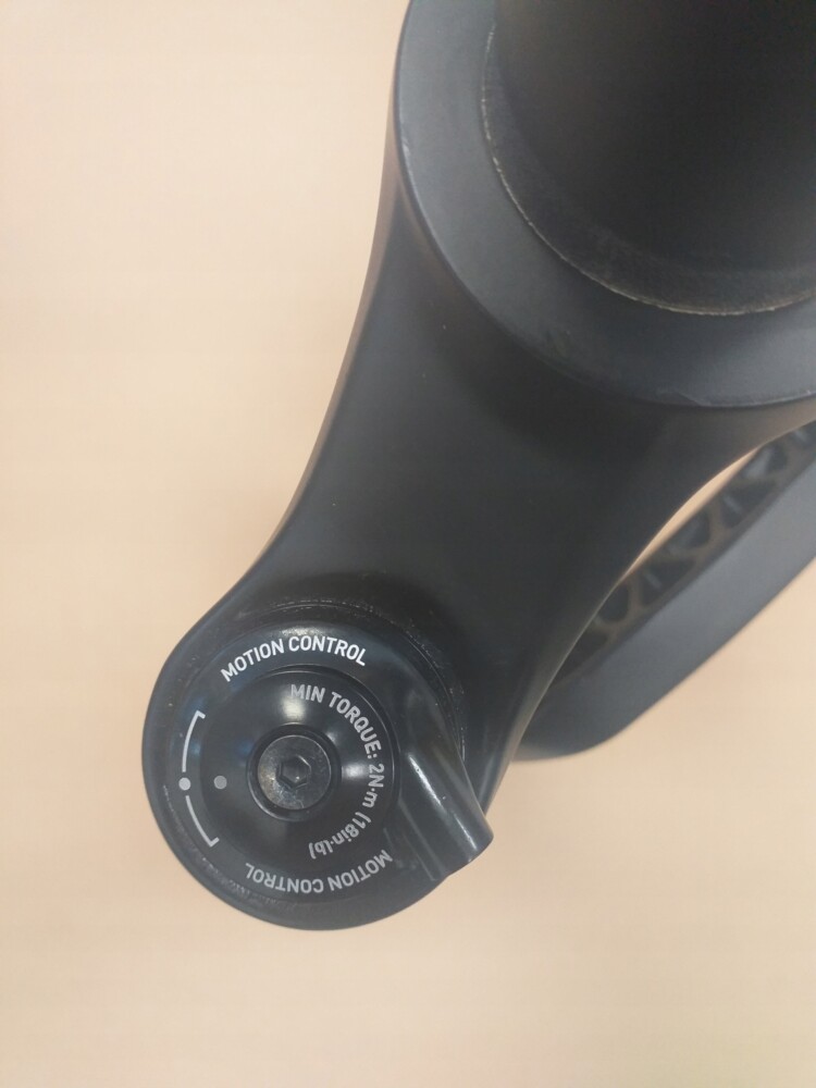 Amortyzator Rock Shox Revelation RC 29