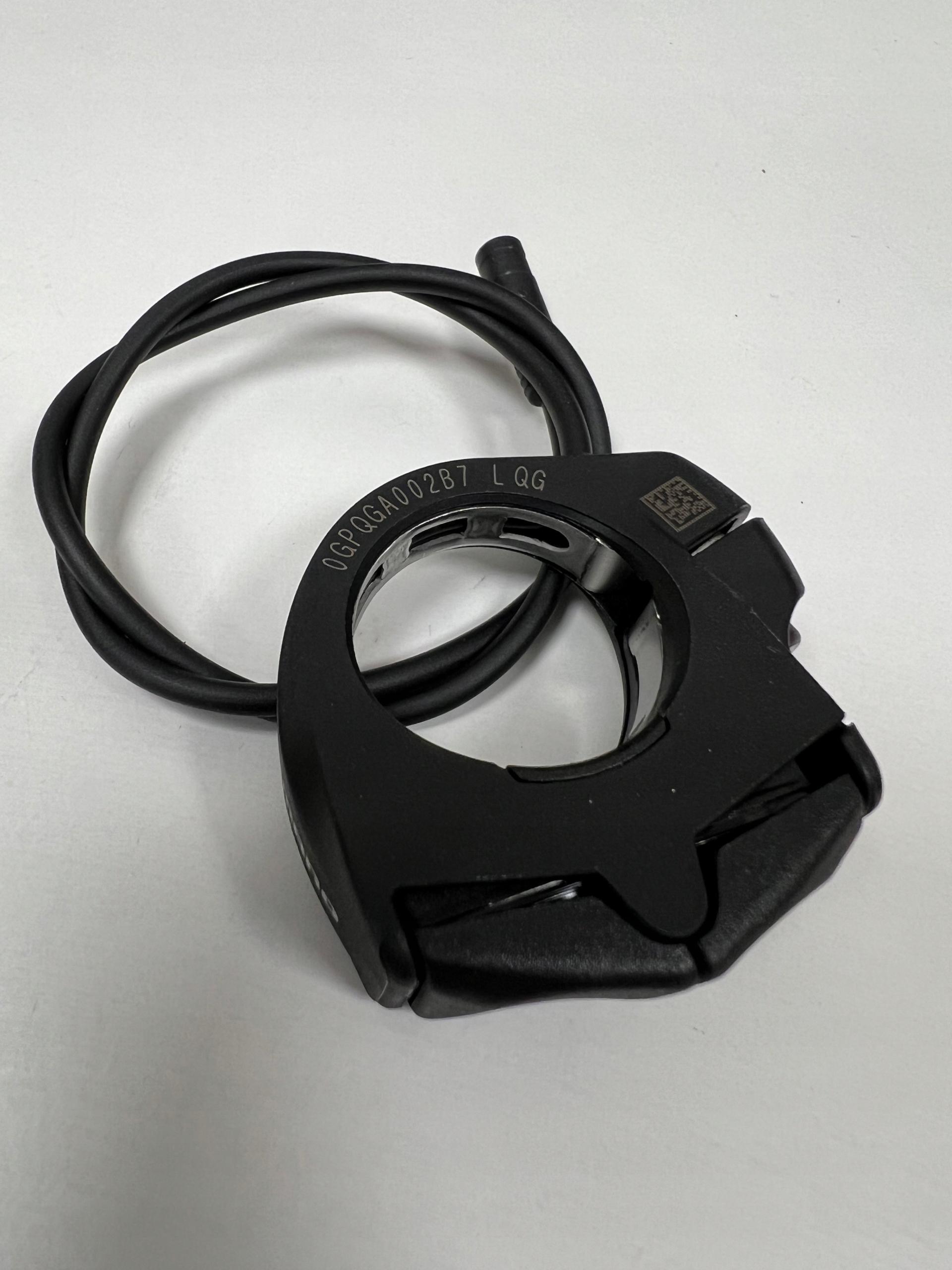 Przełącznik Shimano STEPS SW-E7000 lewy przewód 300 mm - obrazek 3