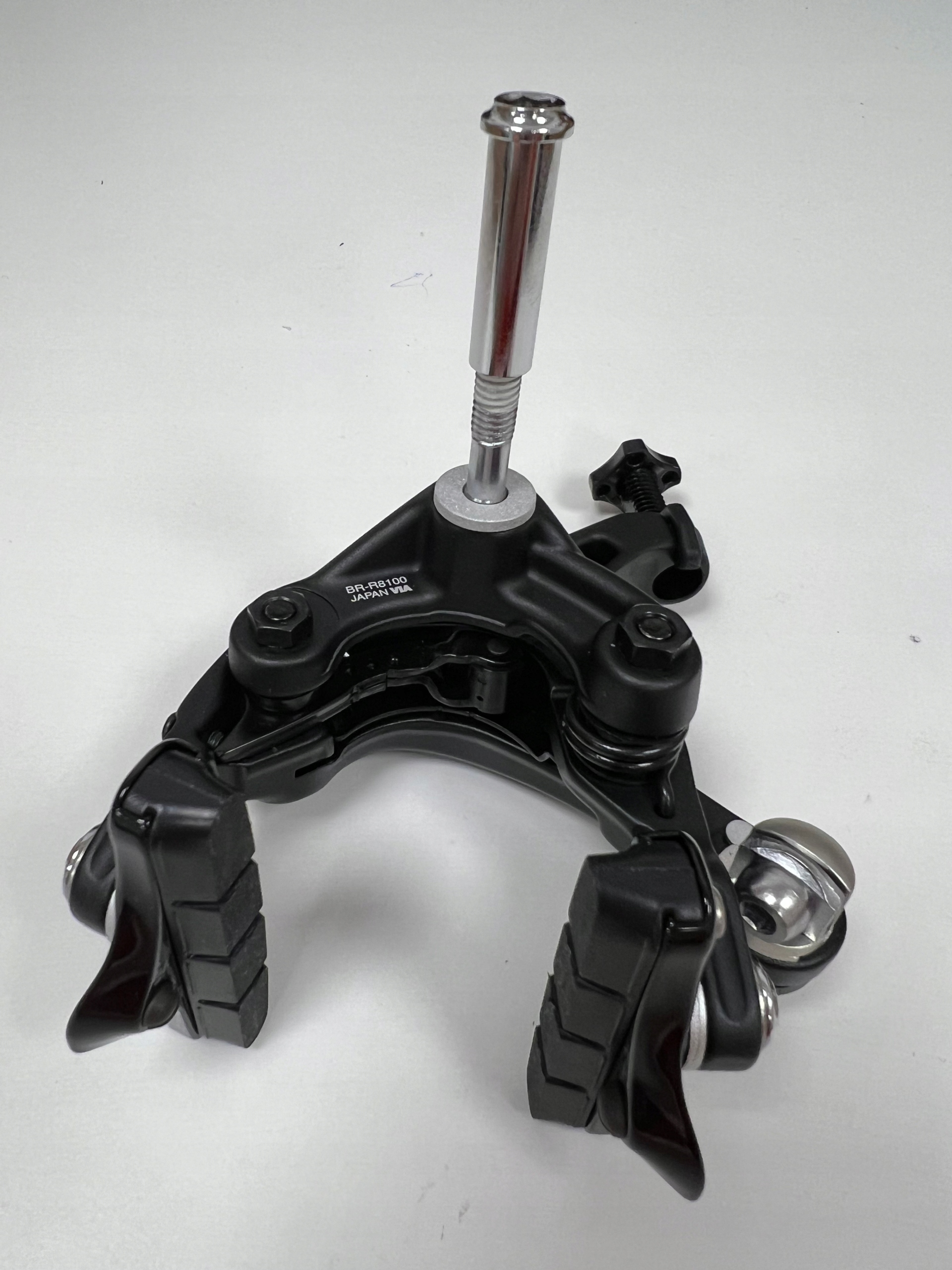 Hamulec szosowy SHIMANO BR-R8100-F ULTEGRA czarny PRZÓD - obrazek 3