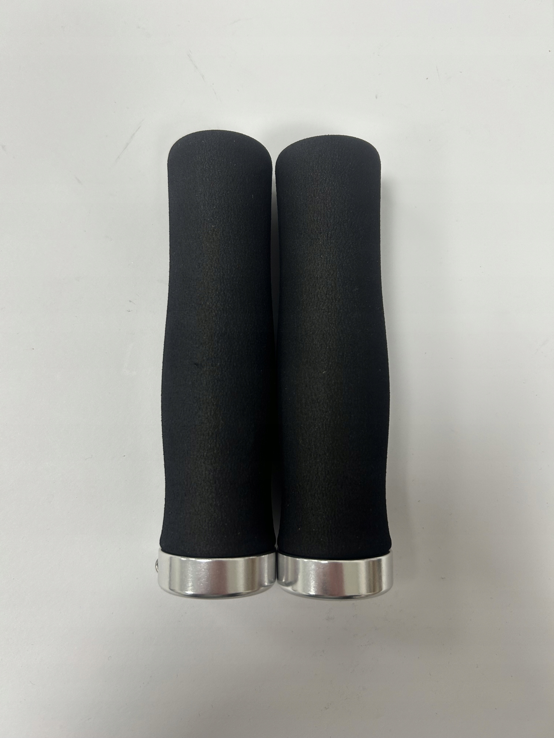 Chwyty Velo Moosgummi 100g czarne + korki - obrazek 2