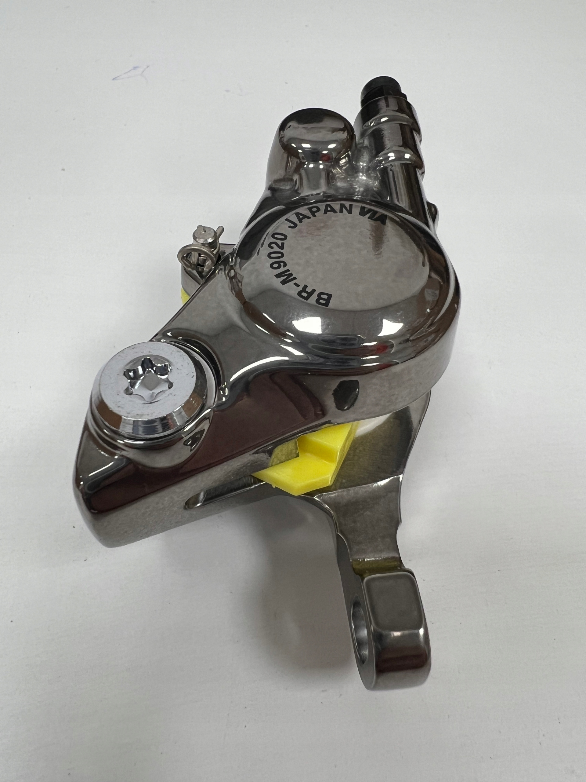 ZACISK HAMULCA TARCZOWEGO SHIMANO XTR BR-M9020 OKŁ METALICZNE 2 tłoki - obrazek 4