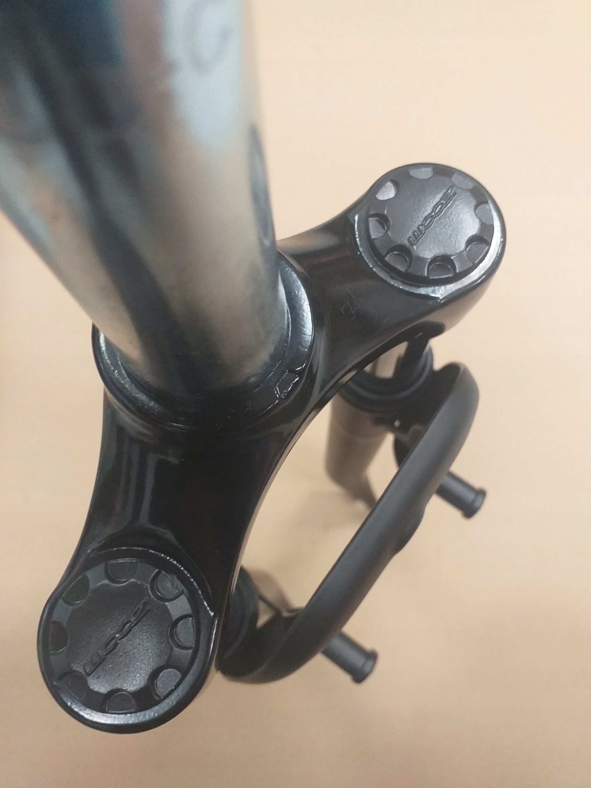 Amortyzator przedni Zoom CH-120 28