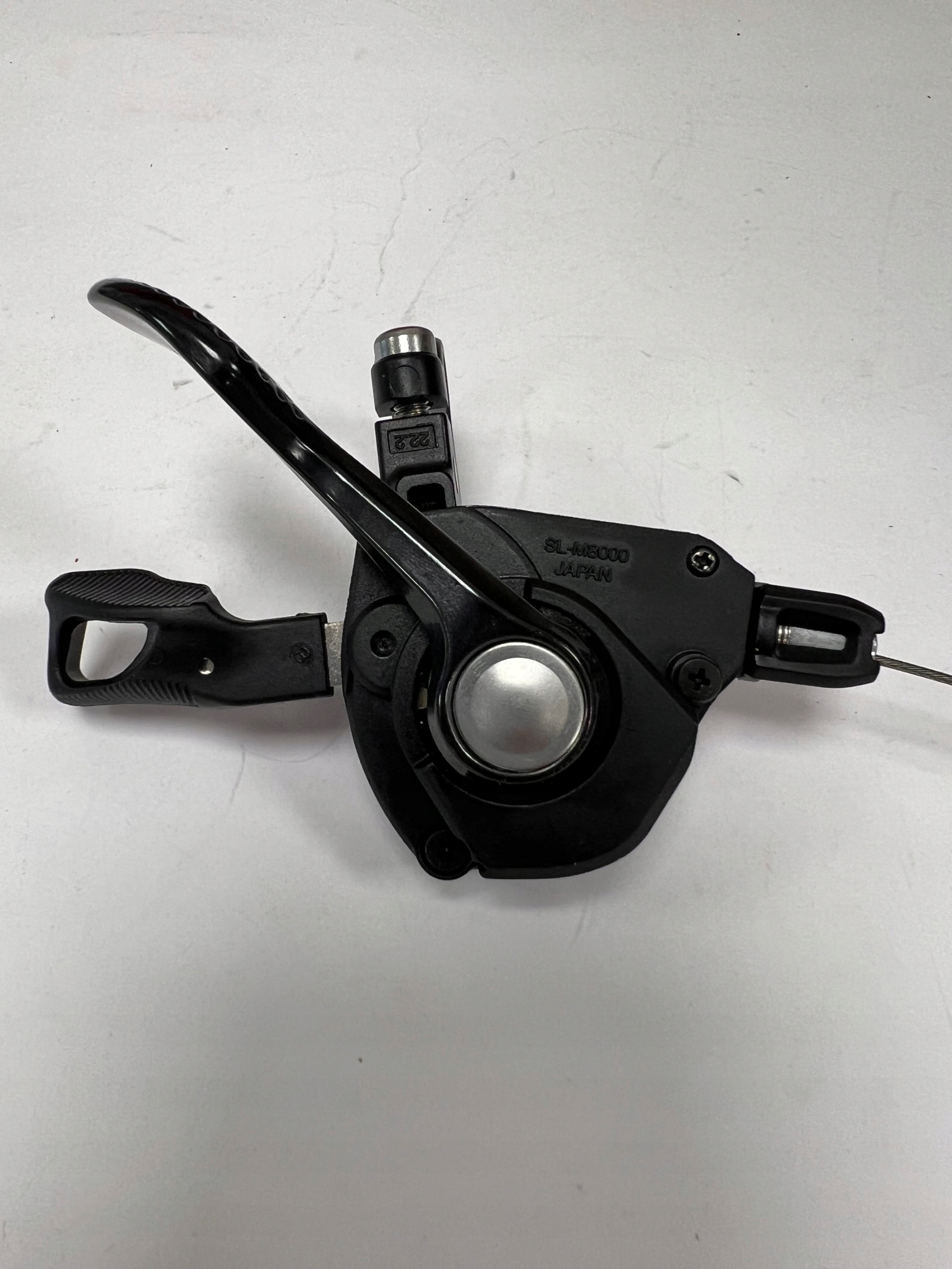 Manetka lewa SHIMANO Deore XT SL-M8000 3 rzędowa. lewa + linka, obejma - obrazek 3