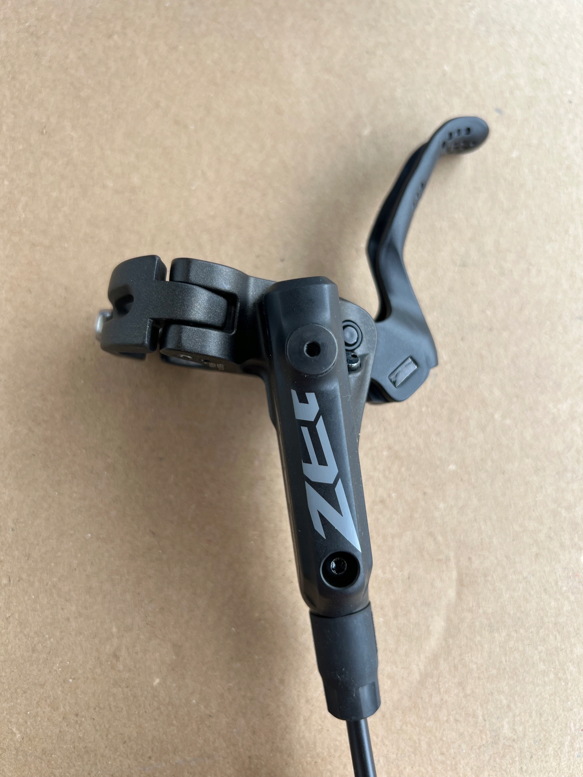 Hamulec tarczowy SHIMANO ZEE BR-M640/BL-M640 4 tłoczki przód 1000 mm - obrazek 5