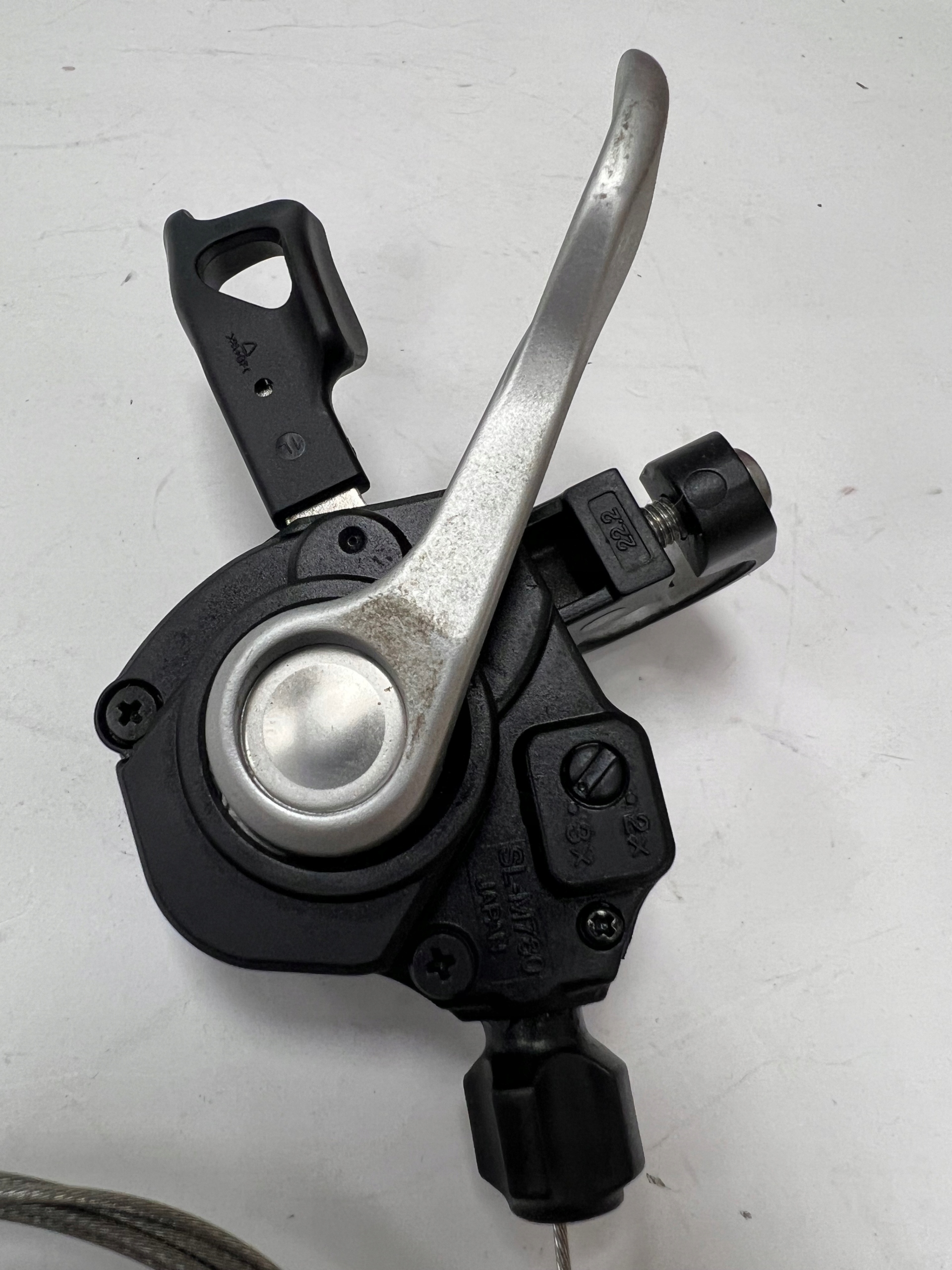Manetka przednia Shimano Deore XT SL-M780 2/3 rzędowa + linka - obrazek 4