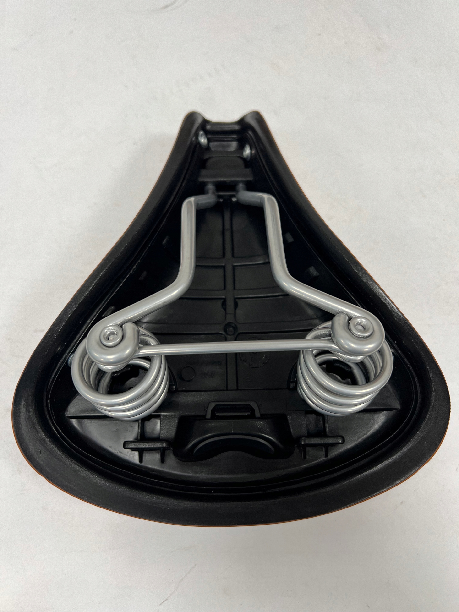 Siodełko Selle Royal Classic Ondina 255mm x 210 mm brązowe - obrazek 4