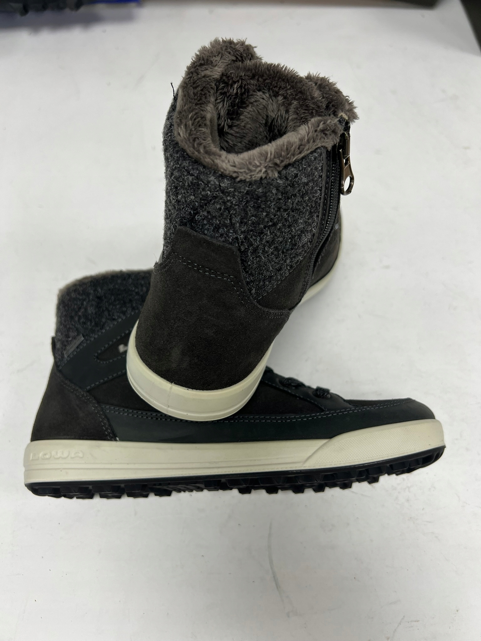 Buty trekkingowe Lowa Casara GTX Ws damskie, r. 38, GORE-TEX ocieplane - obrazek 4