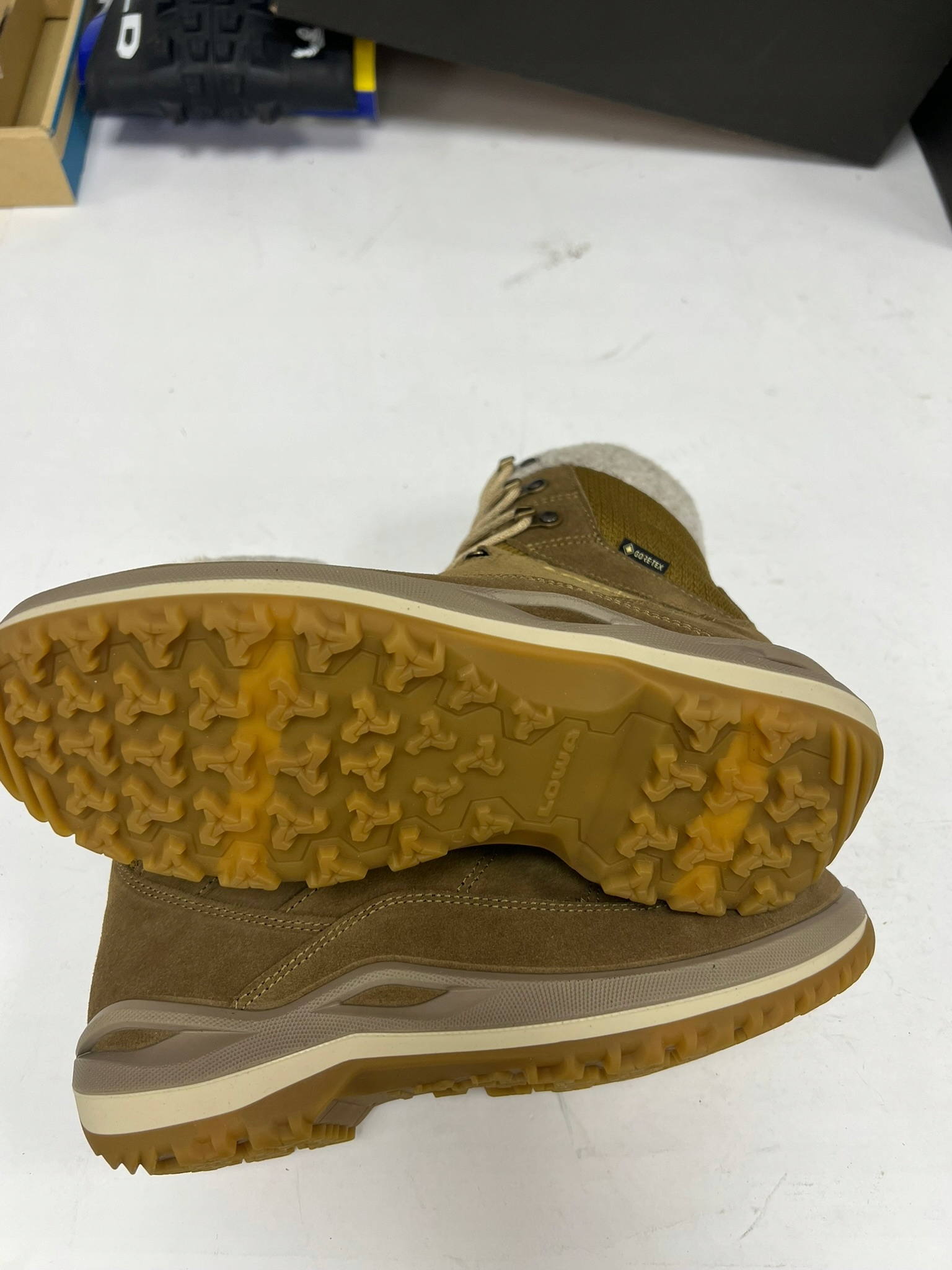 Buty trekkingowe Lowa Calceta III GTX Ws damskie, r. 38, GORE-TEX ocieplane - obrazek 5
