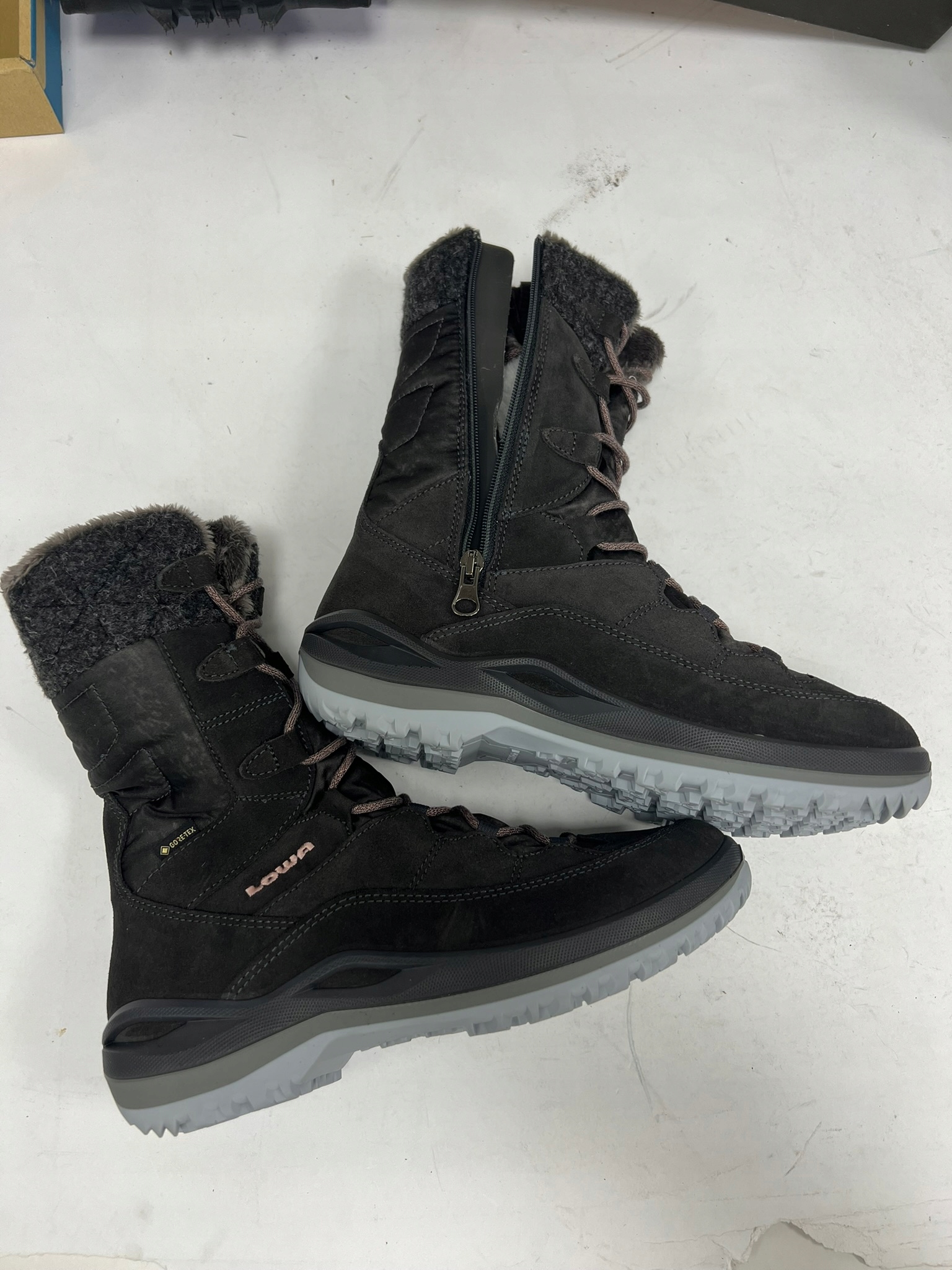 Buty trekkingowe Lowa Barina III GTX Ws damskie, r. 38, GORE-TEX ocieplane - obrazek 2