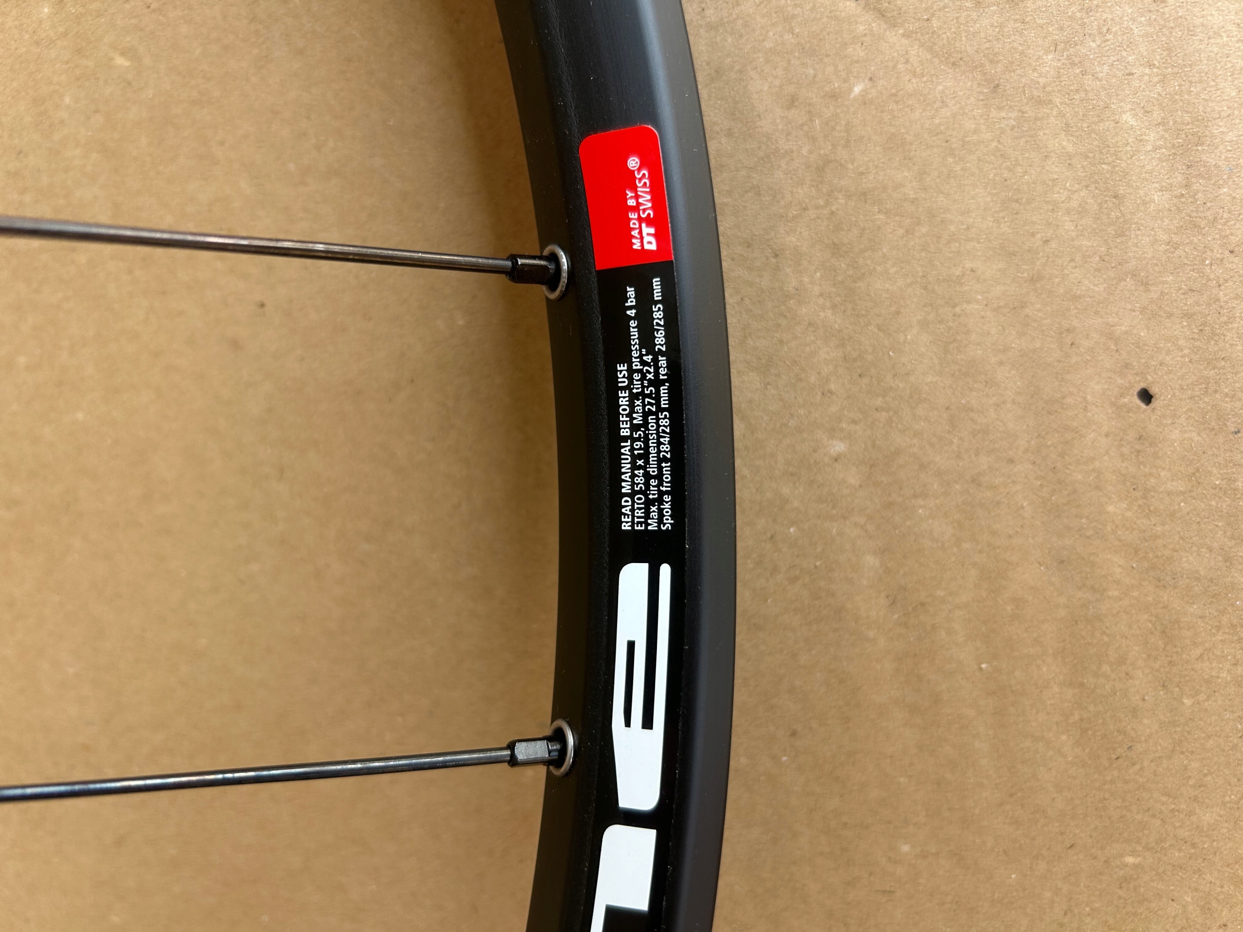 Koło przednie dt swiss m1700 spline 27.5