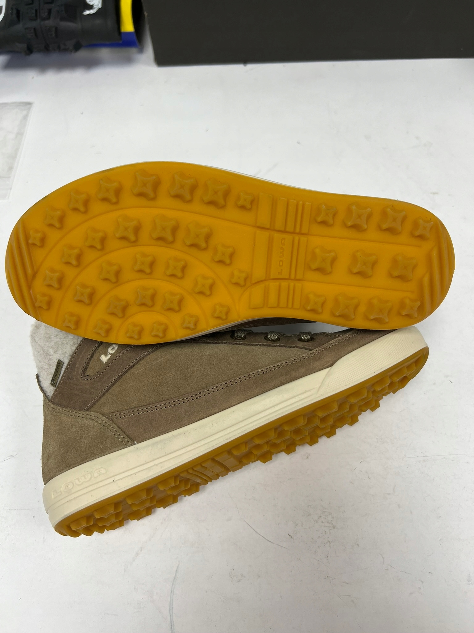 Buty trekkingowe Lowa Casara GTX Ws damskie, r. 38, GORE-TEX ocieplane - obrazek 5
