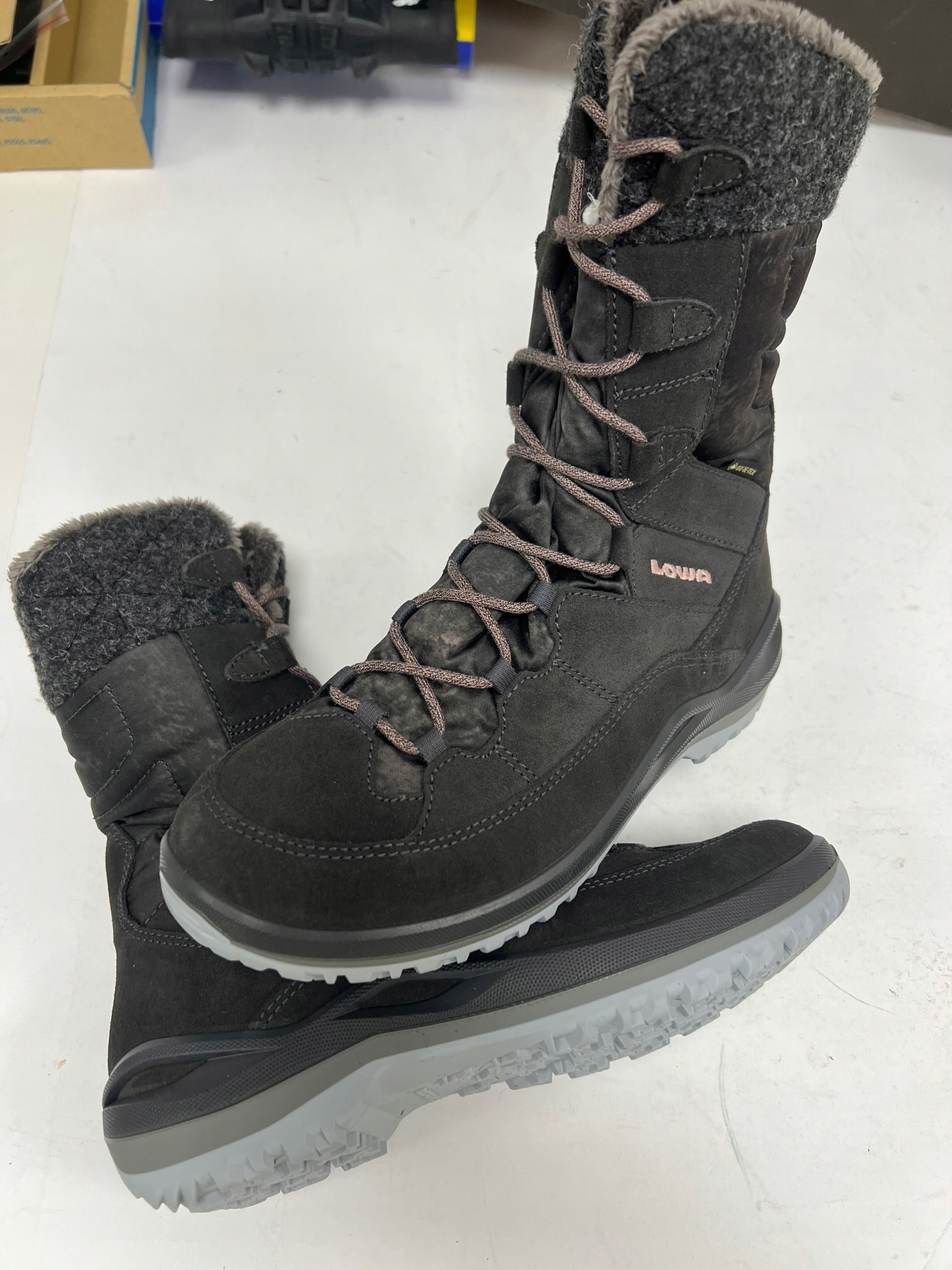 Buty trekkingowe Lowa Barina III GTX Ws damskie, r. 38, GORE-TEX ocieplane - obrazek 3