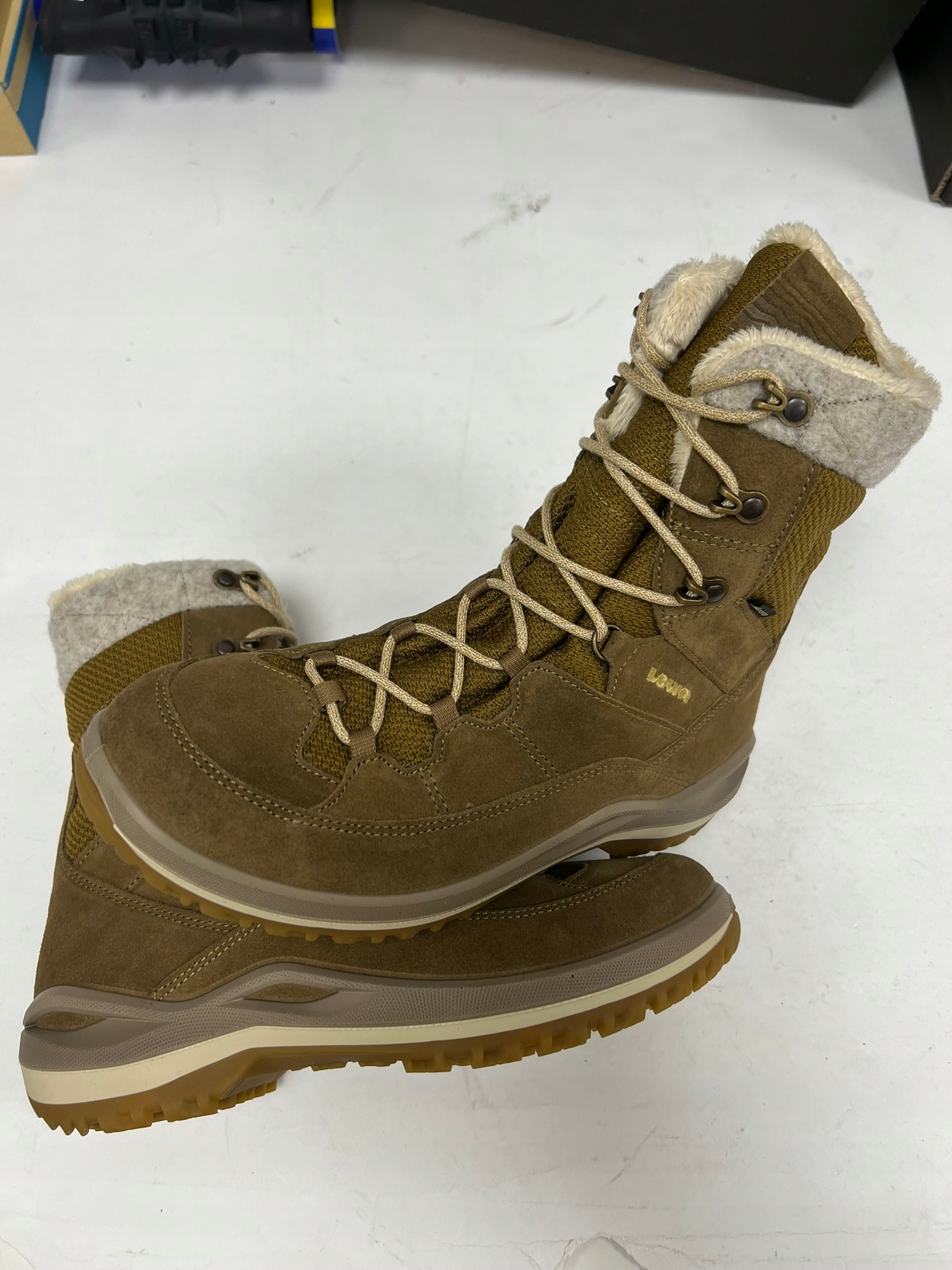 Buty trekkingowe Lowa Calceta III GTX Ws damskie, r. 38, GORE-TEX ocieplane - obrazek 3