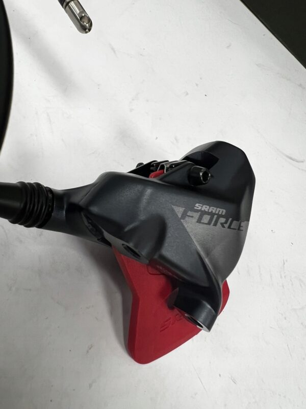 Klamkomanetka Sram Force eTap AXS D1 przednia + zacisk + przewód 2000 mm - obrazek 4