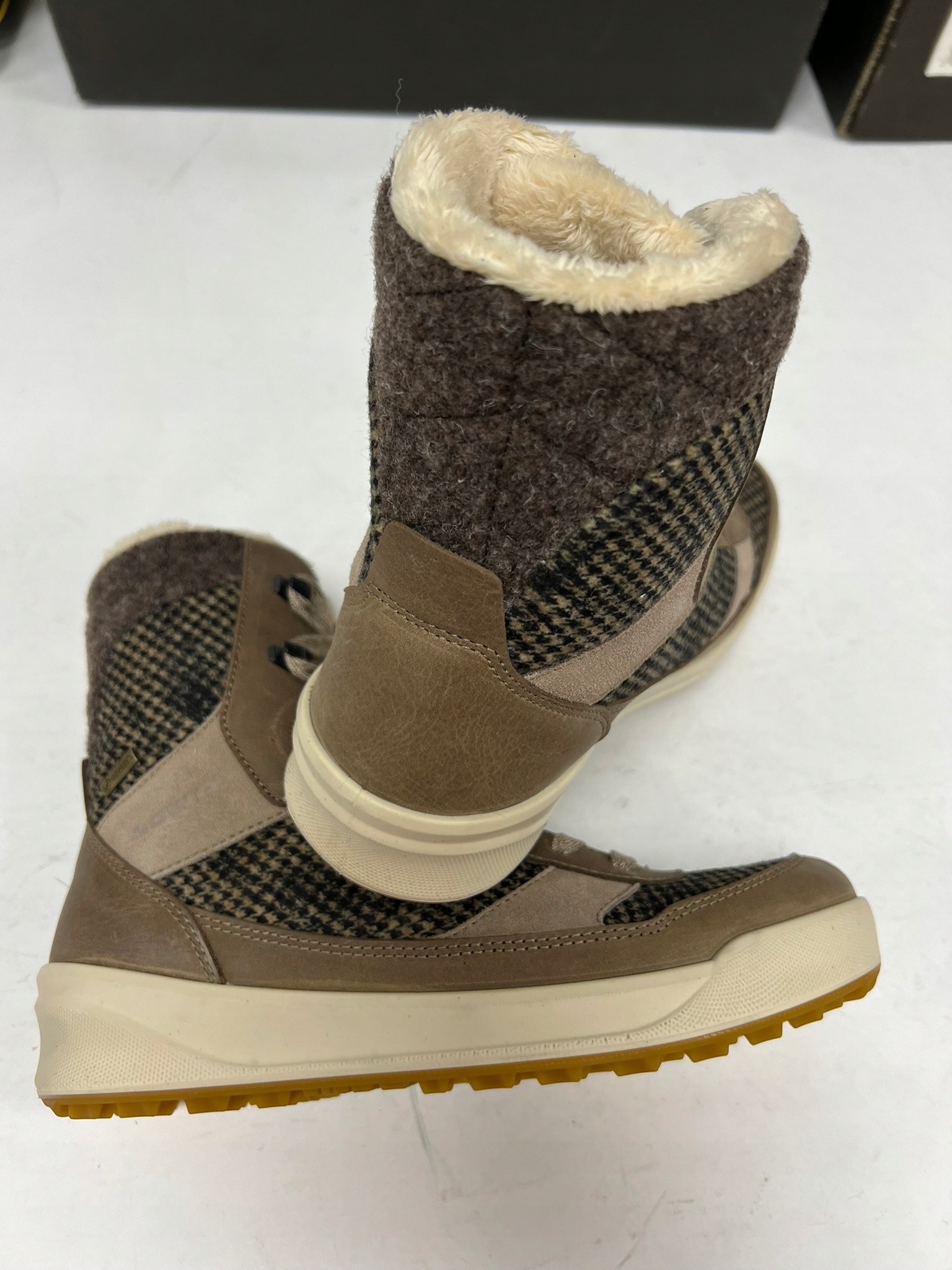 Buty trekkingowe Lowa Saana GTX Ws damskie, r. 38, GORE-TEX ocieplane - obrazek 4