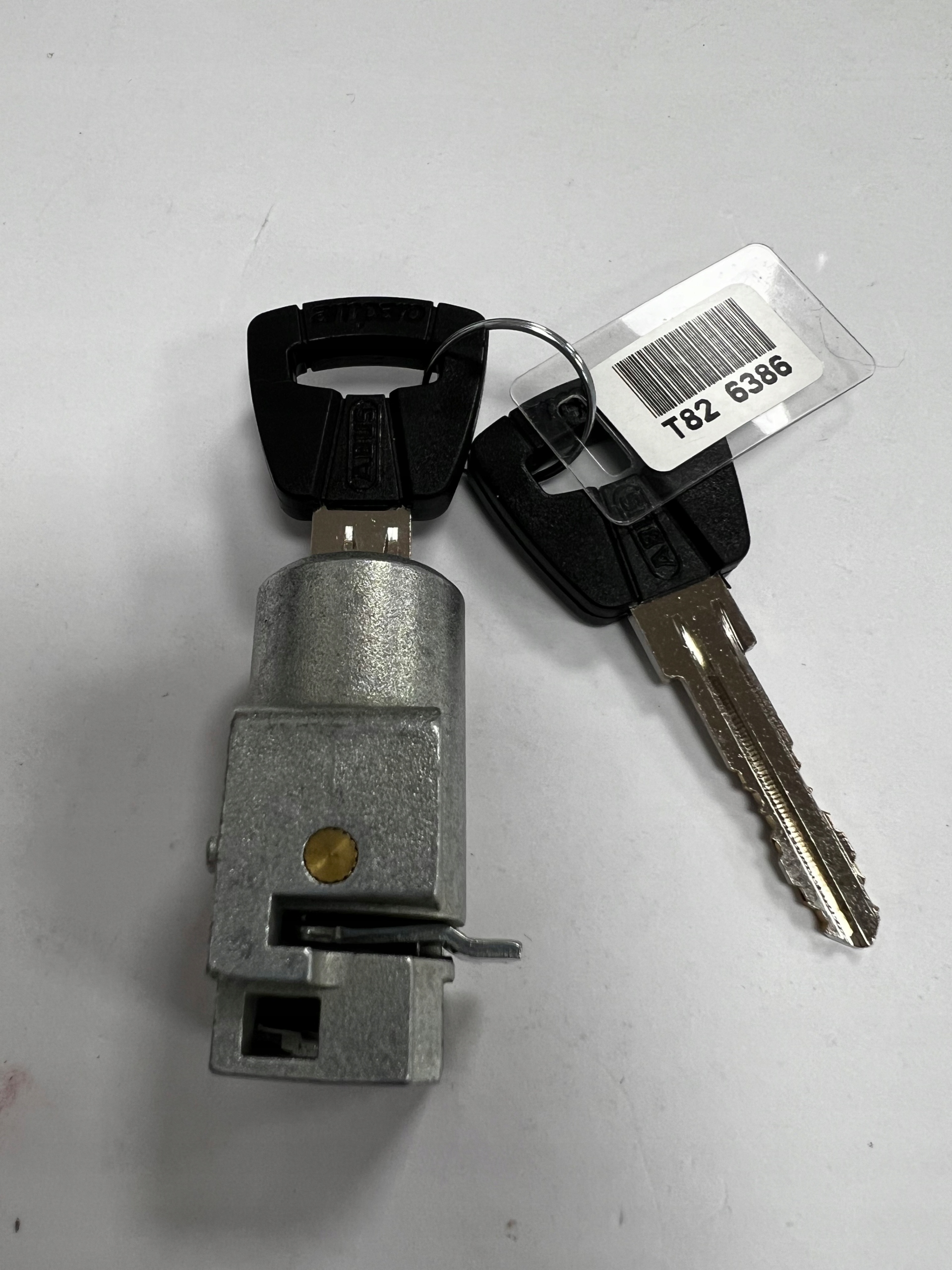 Abus Zamek Akumulatora Shimano BLO SHI IT1 T82 + 2klucze + karta z kodem - obrazek 4