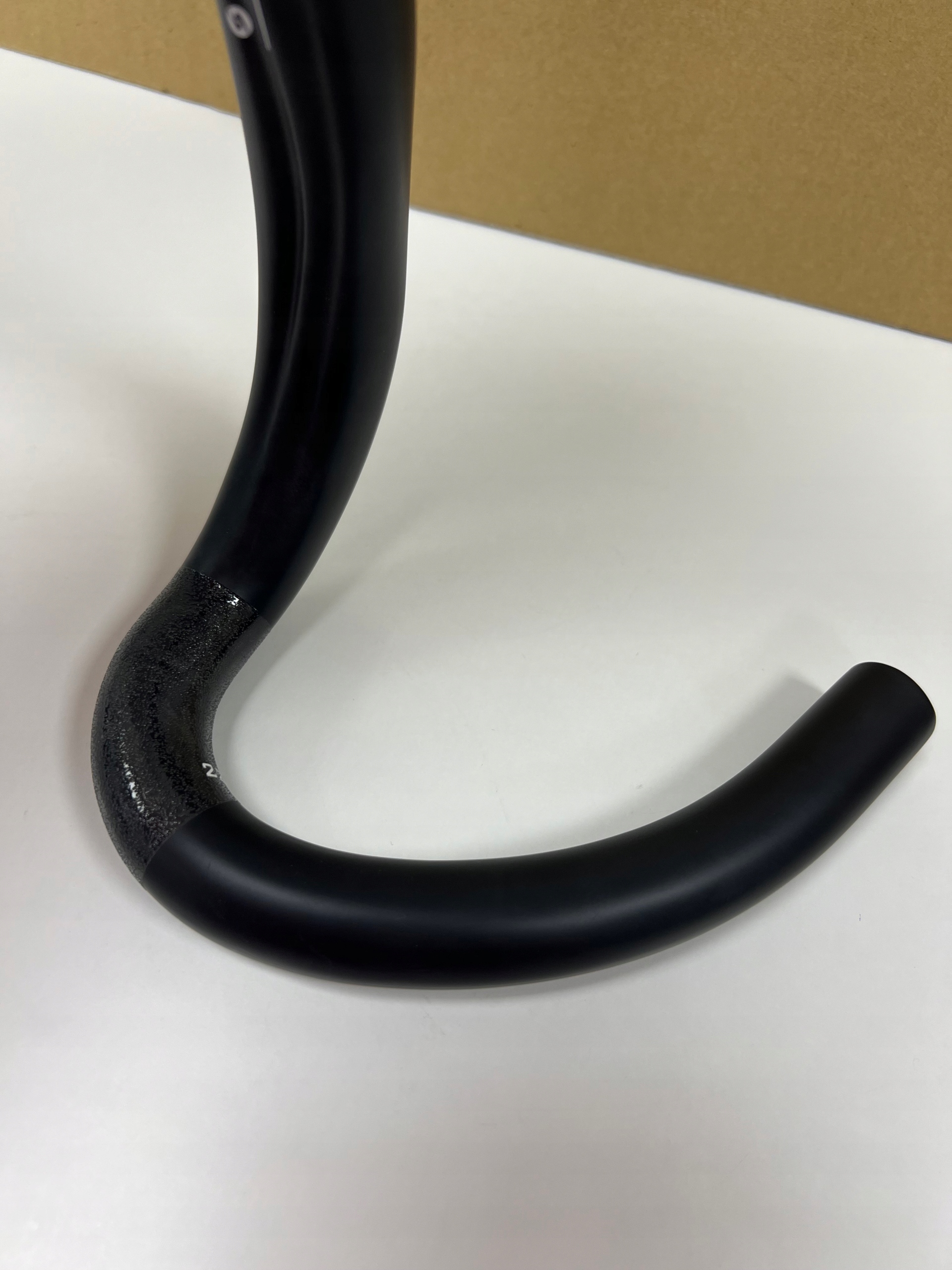 Kierownica szosowa Carbon ERG 380 x 31,8 mm - obrazek 5