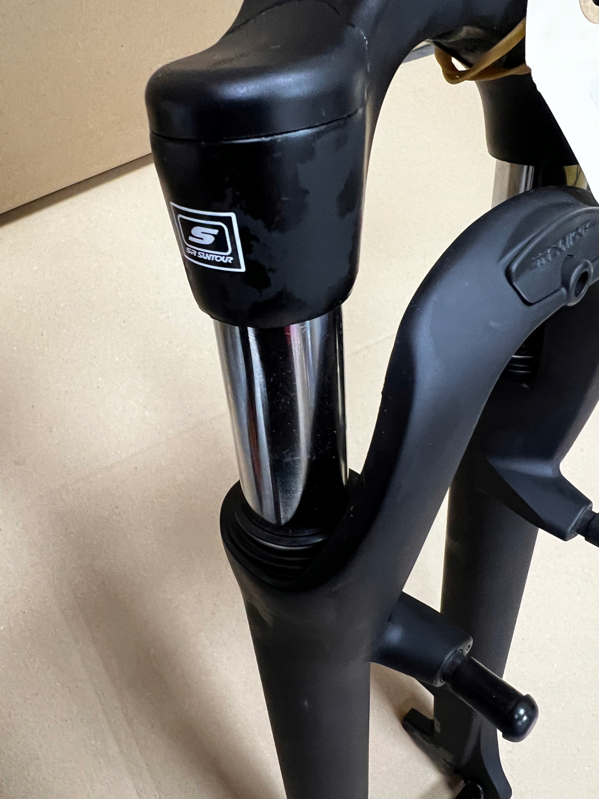 Amortyzator SR Suntour NEX-E25 28