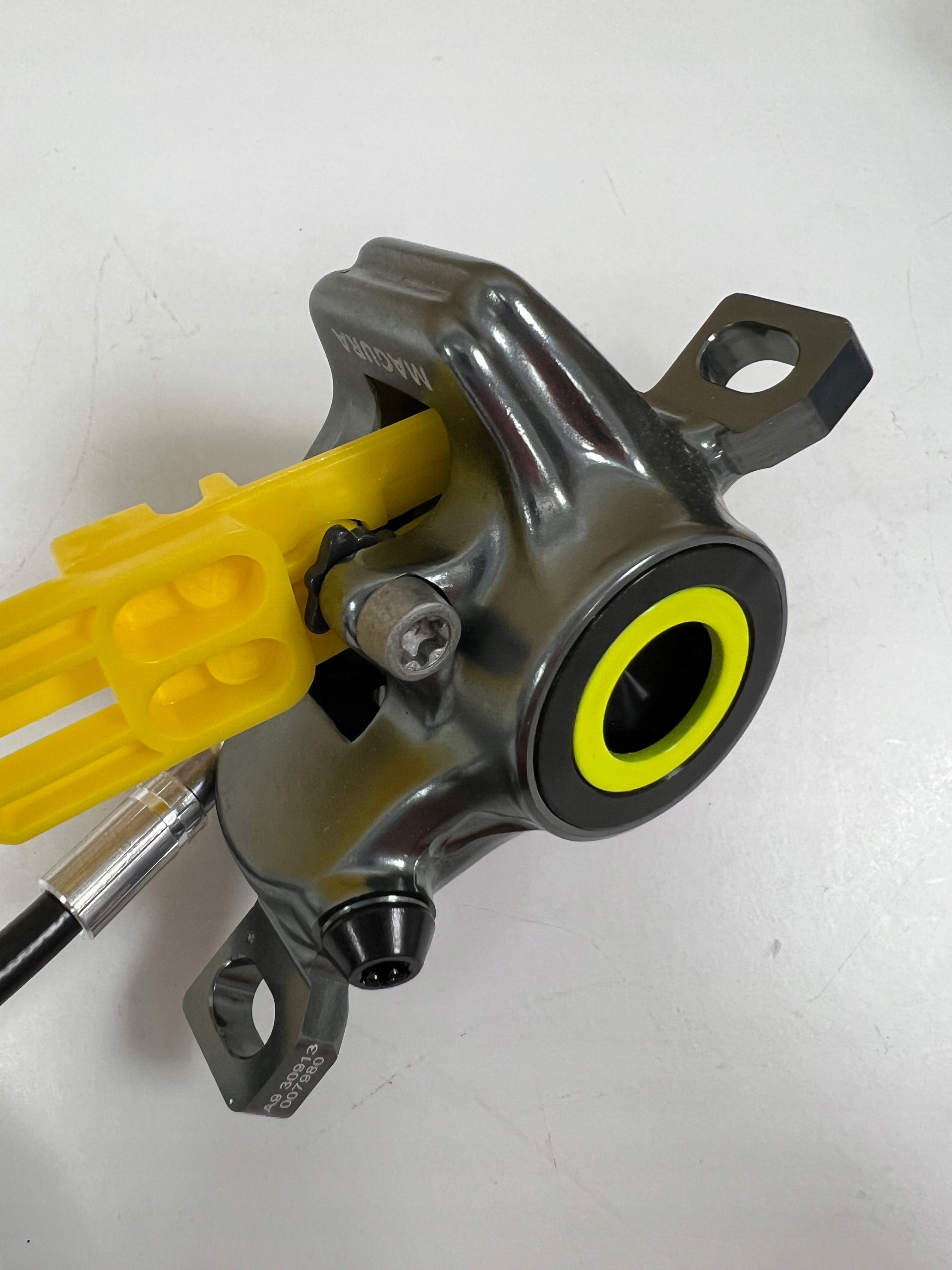 Hamulec Tarczowy MAGURA MT8 SL HC-Carbon 2 tłoczki 950 mm lewy, przód - obrazek 6